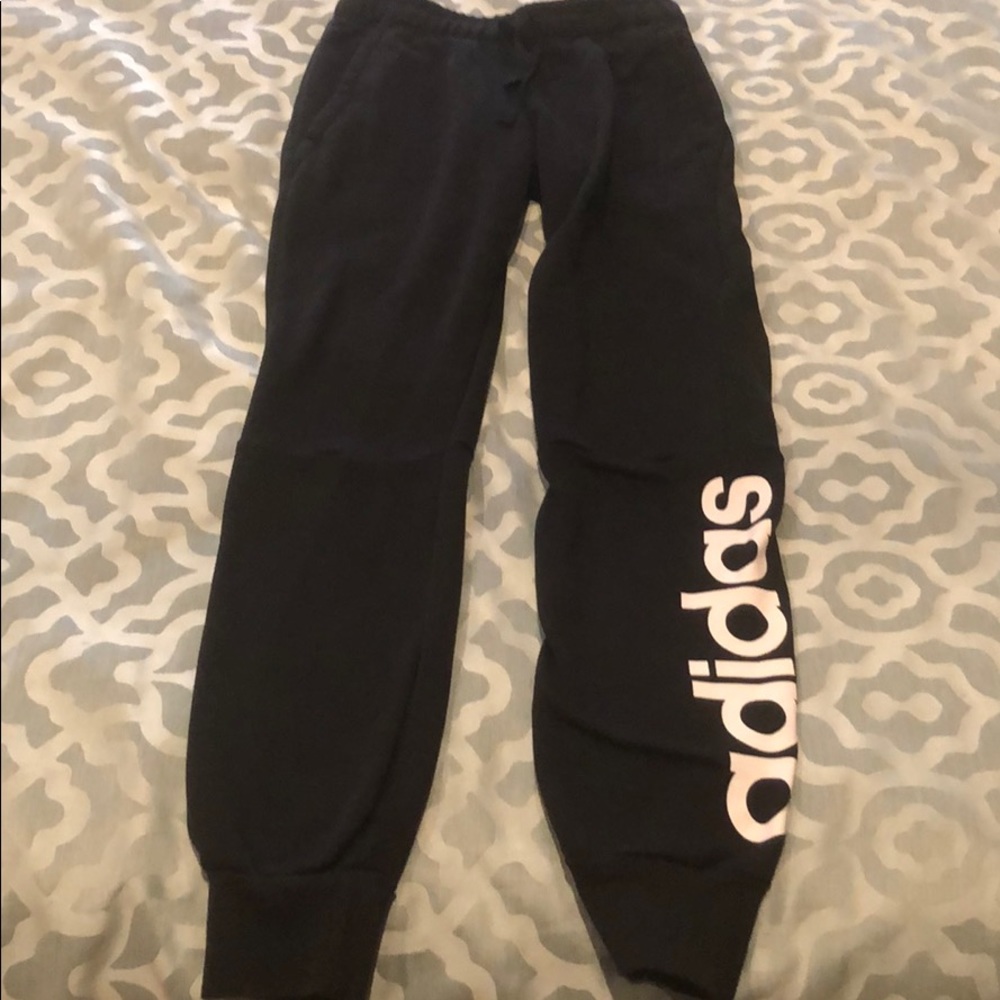Good con women’s xs adidas joggers